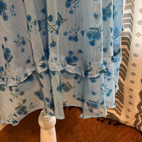 ☀️ Urban Outfitters Summer Dress Blue Flowery VNeck Cinched Medium Fits S - Picture 10 of 12